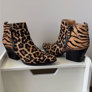 Franco Fortini Animal Print Ankle Booties size 6.5